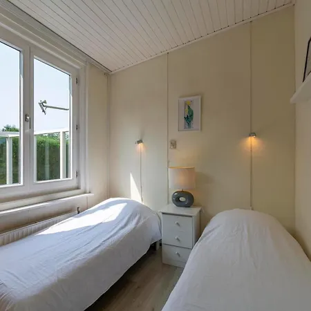 Casa vacanze Near Bulb Fields With Garden Sint Maartensvlotbrug