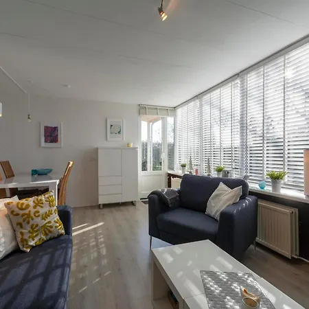 Near Bulb Fields With Garden Casa vacanze Sint Maartensvlotbrug