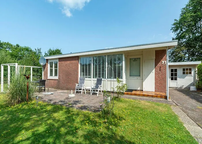 Tatil Evi Near Bulb Fields With Garden