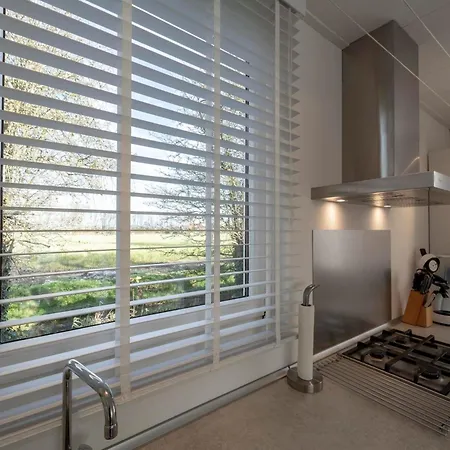 Near Bulb Fields With Garden * Sint Maartensvlotbrug