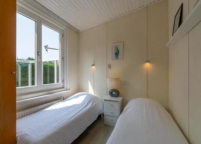 Casa vacanze Near Bulb Fields With Garden Sint Maartensvlotbrug